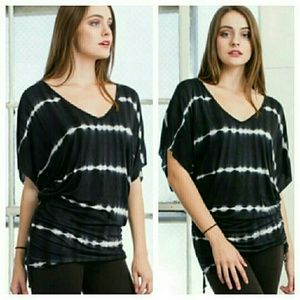 Small-Blk & White Dolman Top